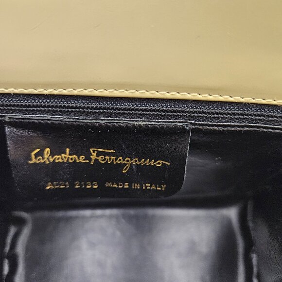 Salvatore Ferragamo Vintage Gold Chain Shoulder Bag – Italy – Rare - Picture 8 of 11